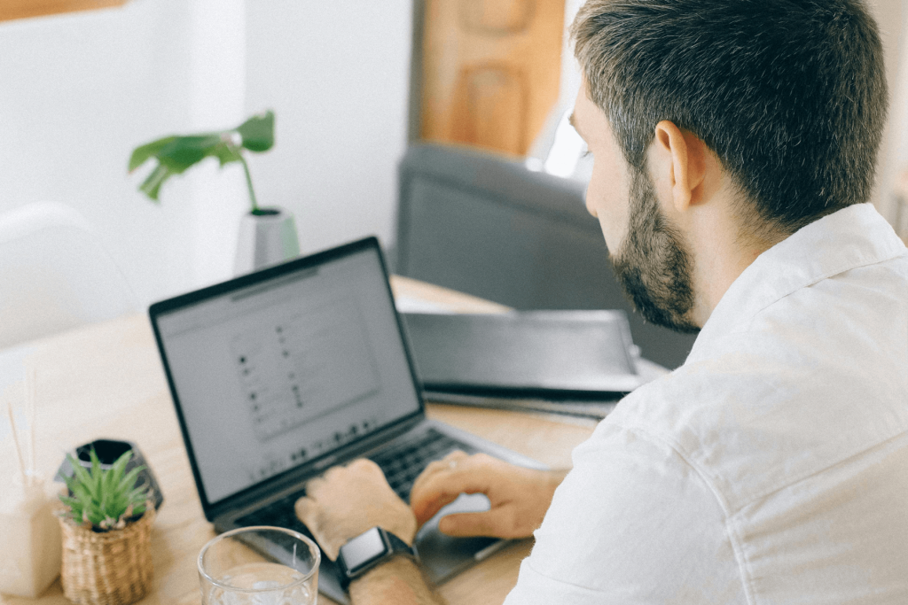 Nanda urenoverzicht - Koen van Manen -Urenregistratie voor administratiekantoren